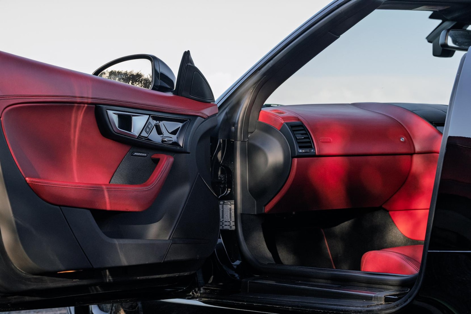 Used Jaguar F-Type 2014 for sale - 77005941: Photo 33