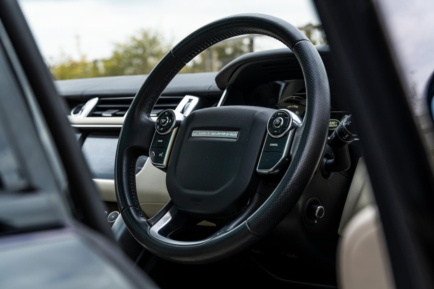 Used Land Rover Range Rover Sport 2015 for sale - 76312669: Photo 44