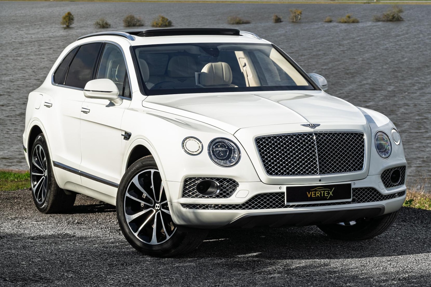 Used Bentley Bentayga 2017 for sale - 77622942: Photo 3