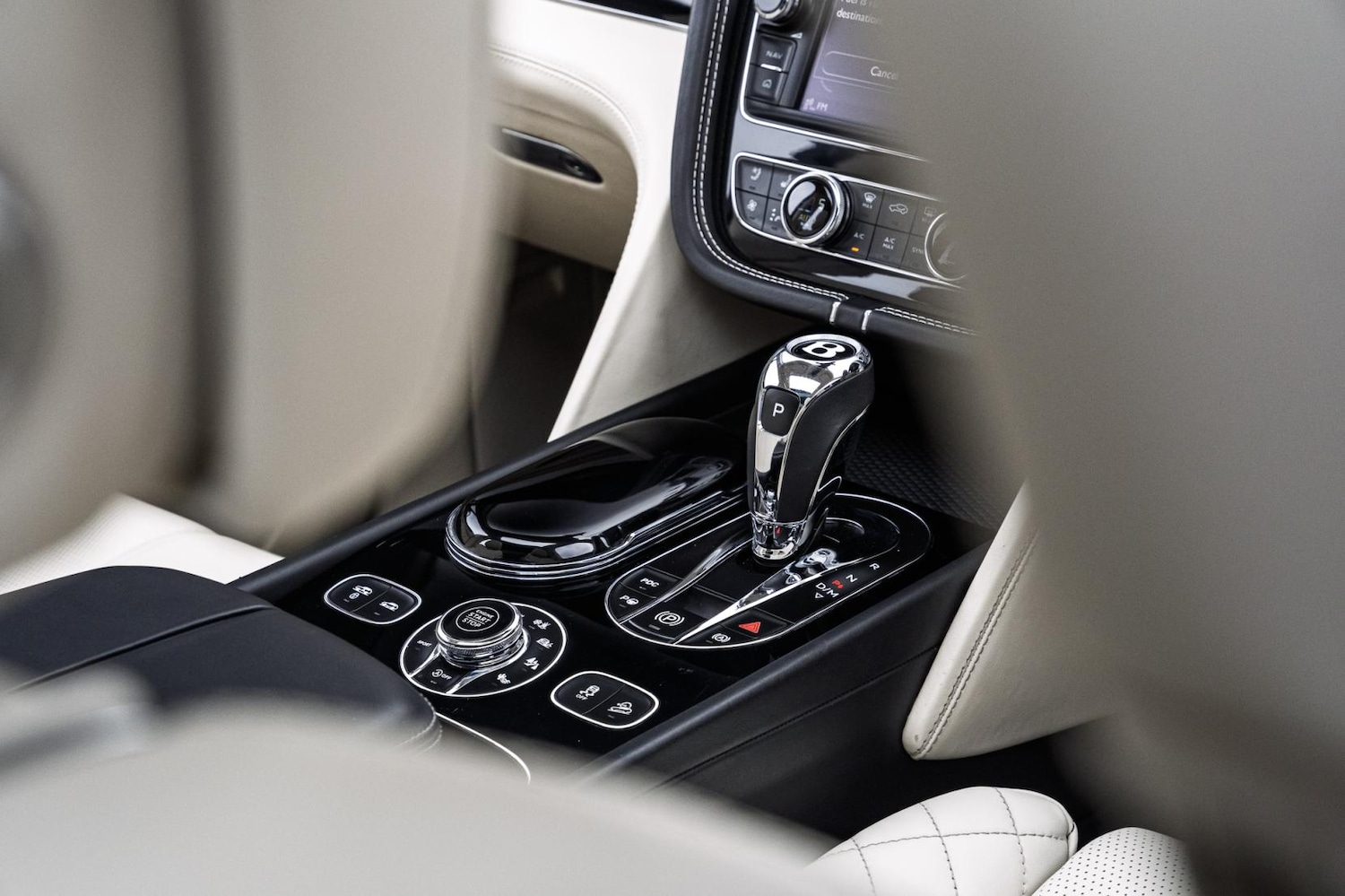 Used Bentley Bentayga 2017 for sale - 77622942: Photo 45