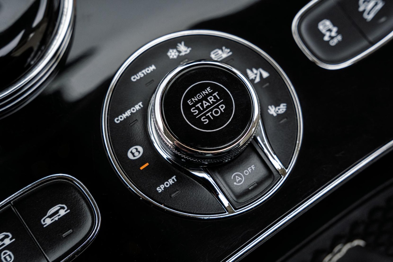 Used Bentley Bentayga 2017 for sale - 77622942: Photo 51