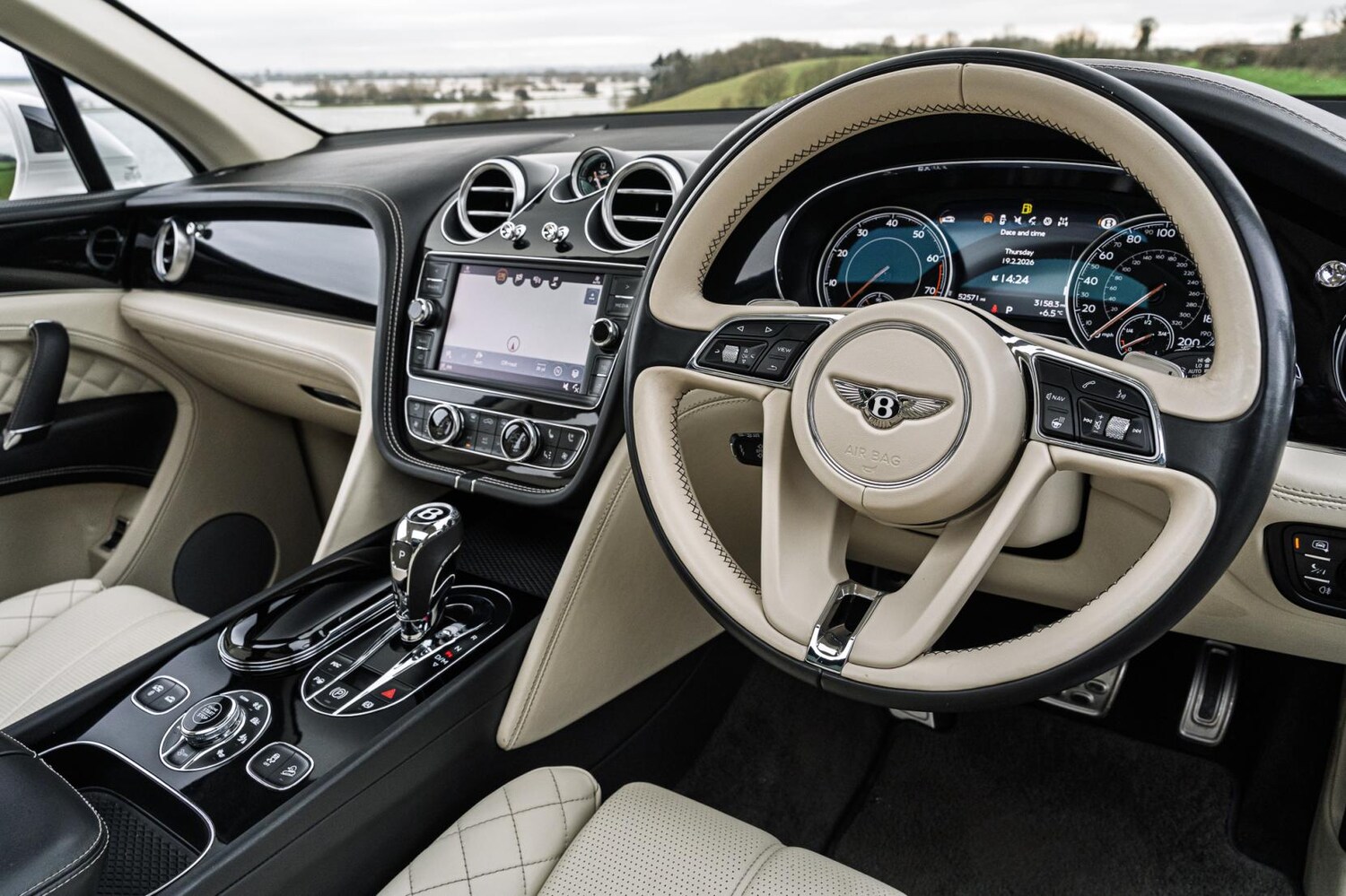 Used Bentley Bentayga 2017 for sale - 77622942: Photo 52