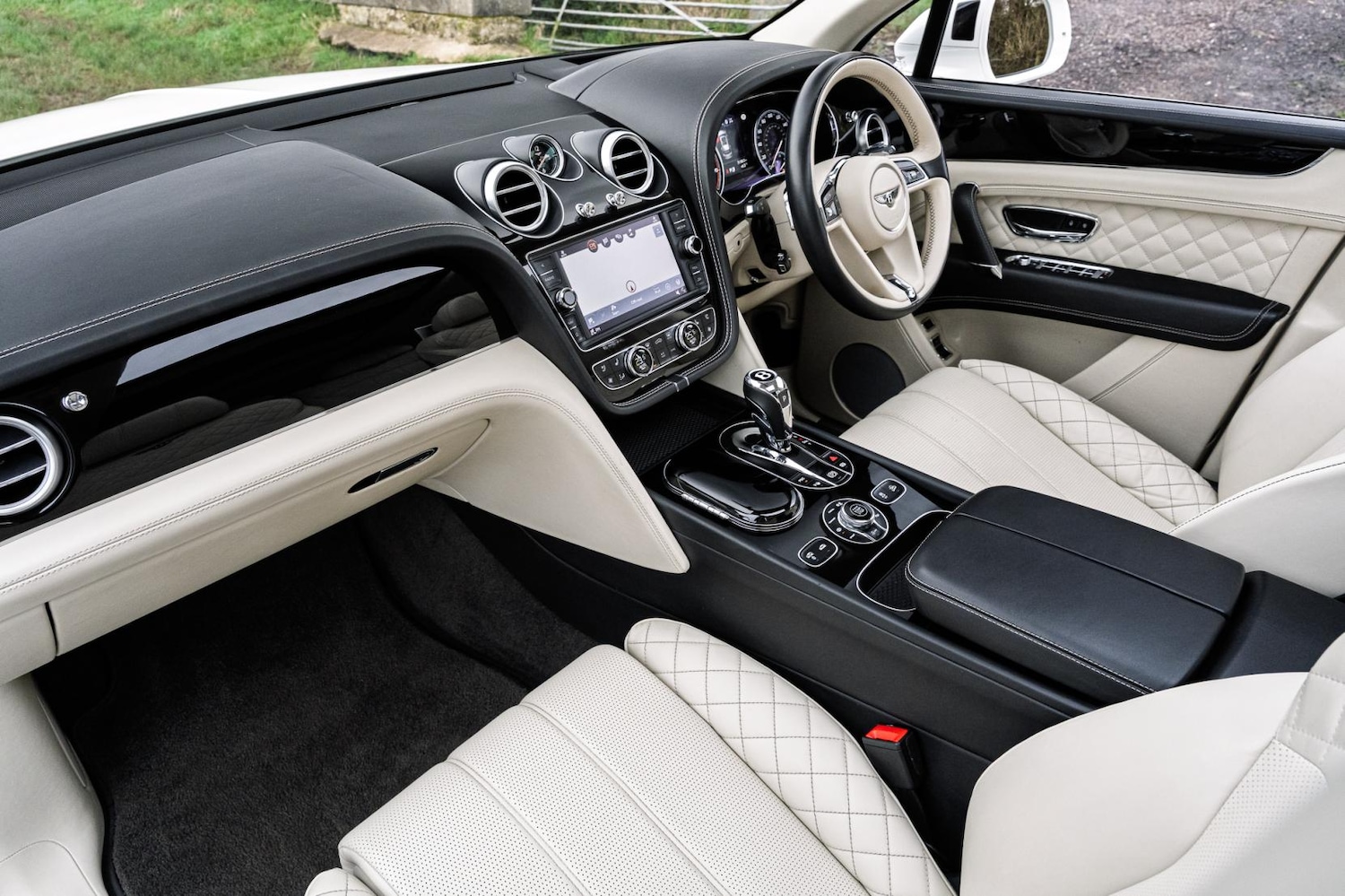 Used Bentley Bentayga 2017 for sale - 77622942: Photo 72