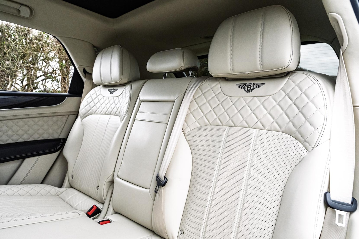 Used Bentley Bentayga 2017 for sale - 77622942: Photo 78