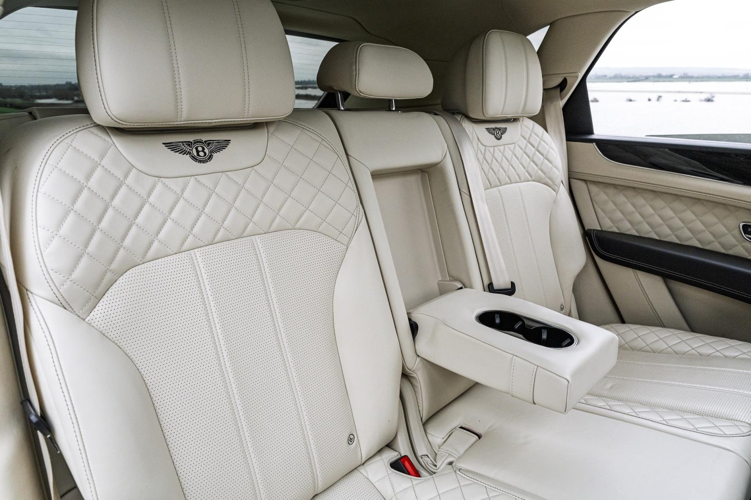 Used Bentley Bentayga 2017 for sale - 77622942: Photo 80