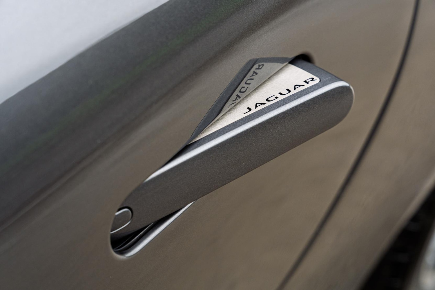 Used Jaguar F-Type 2017 for sale - 77536396: Photo 38