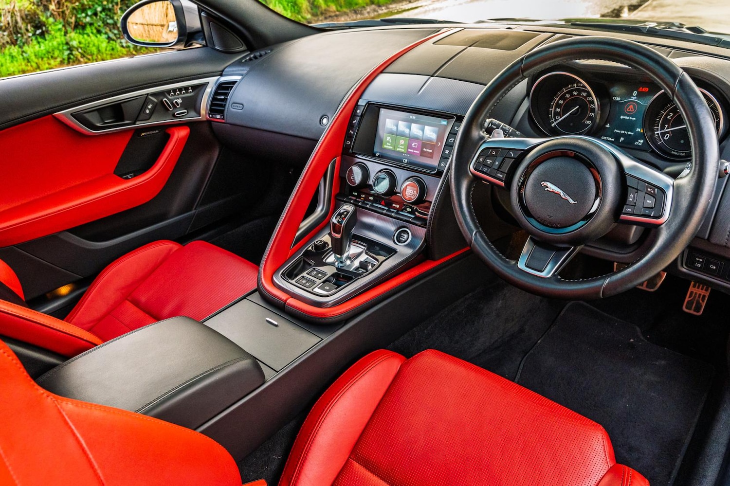 Used Jaguar F-Type 2017 for sale - 77536396: Photo 54