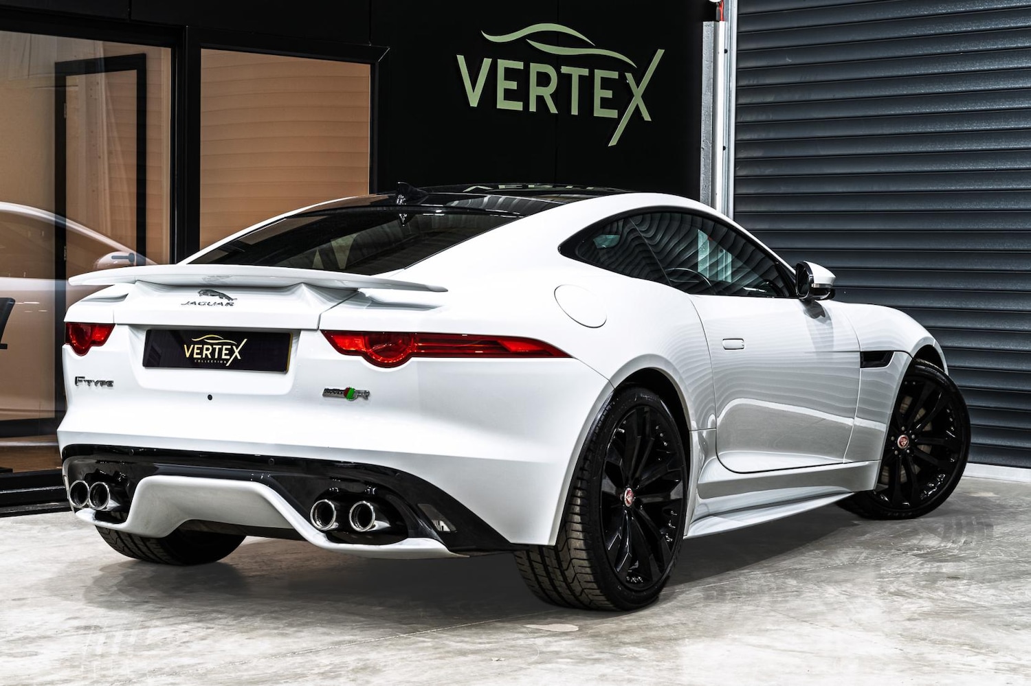 Used Jaguar F-Type 2016 for sale - 76521256: Photo 2