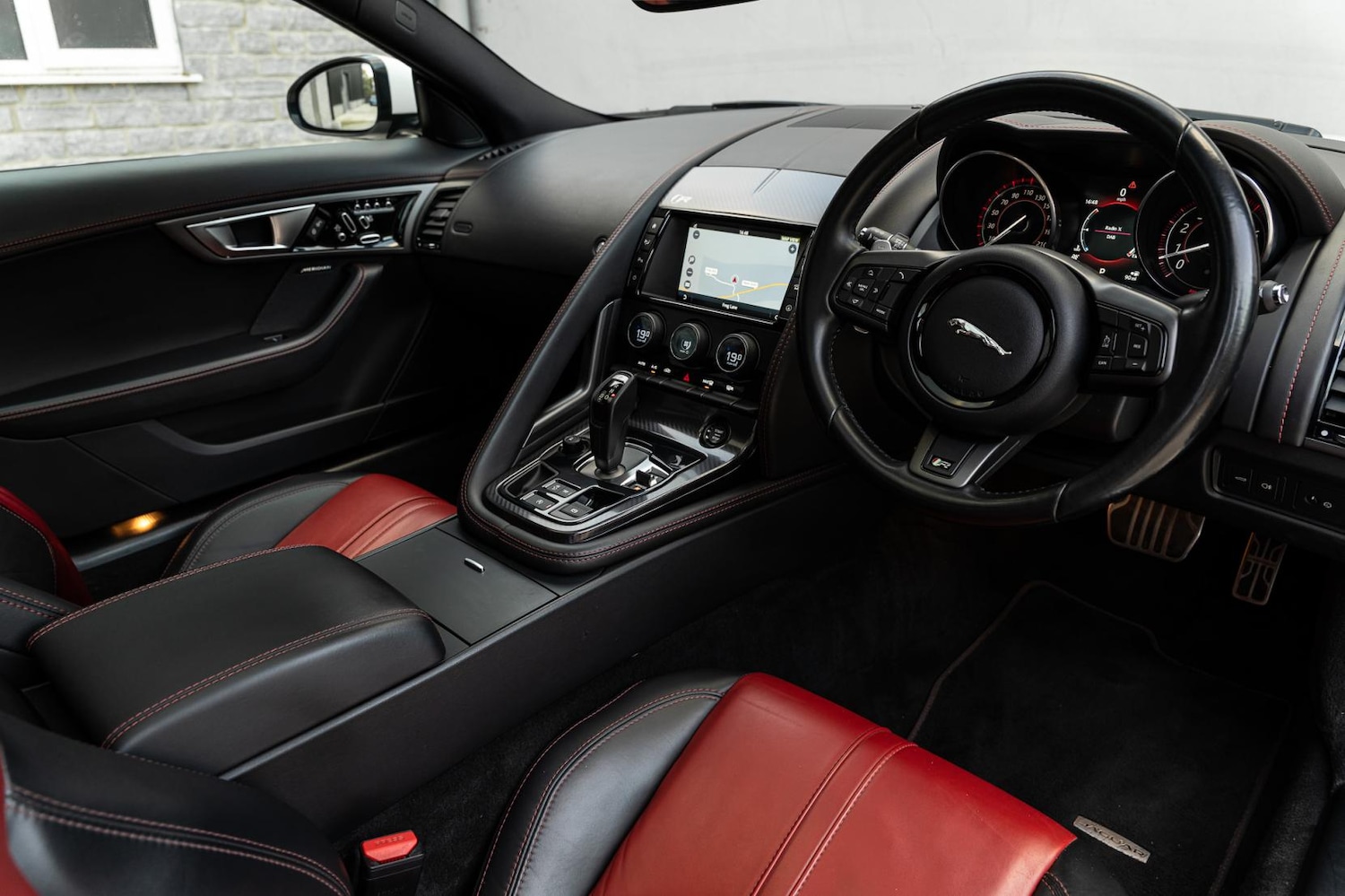 Used Jaguar F-Type 2016 for sale - 76521256: Photo 22