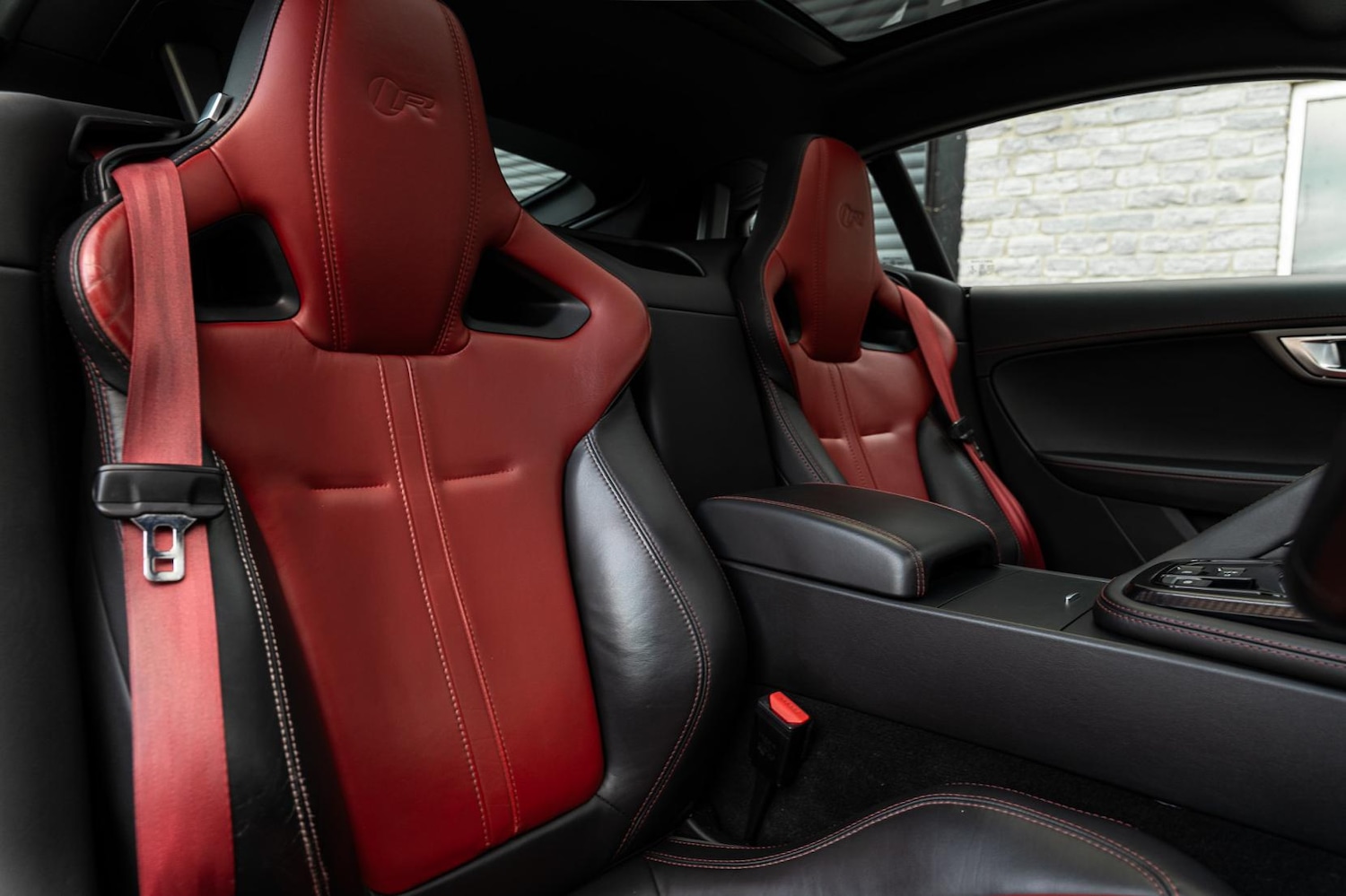 Used Jaguar F-Type 2016 for sale - 76521256: Photo 3