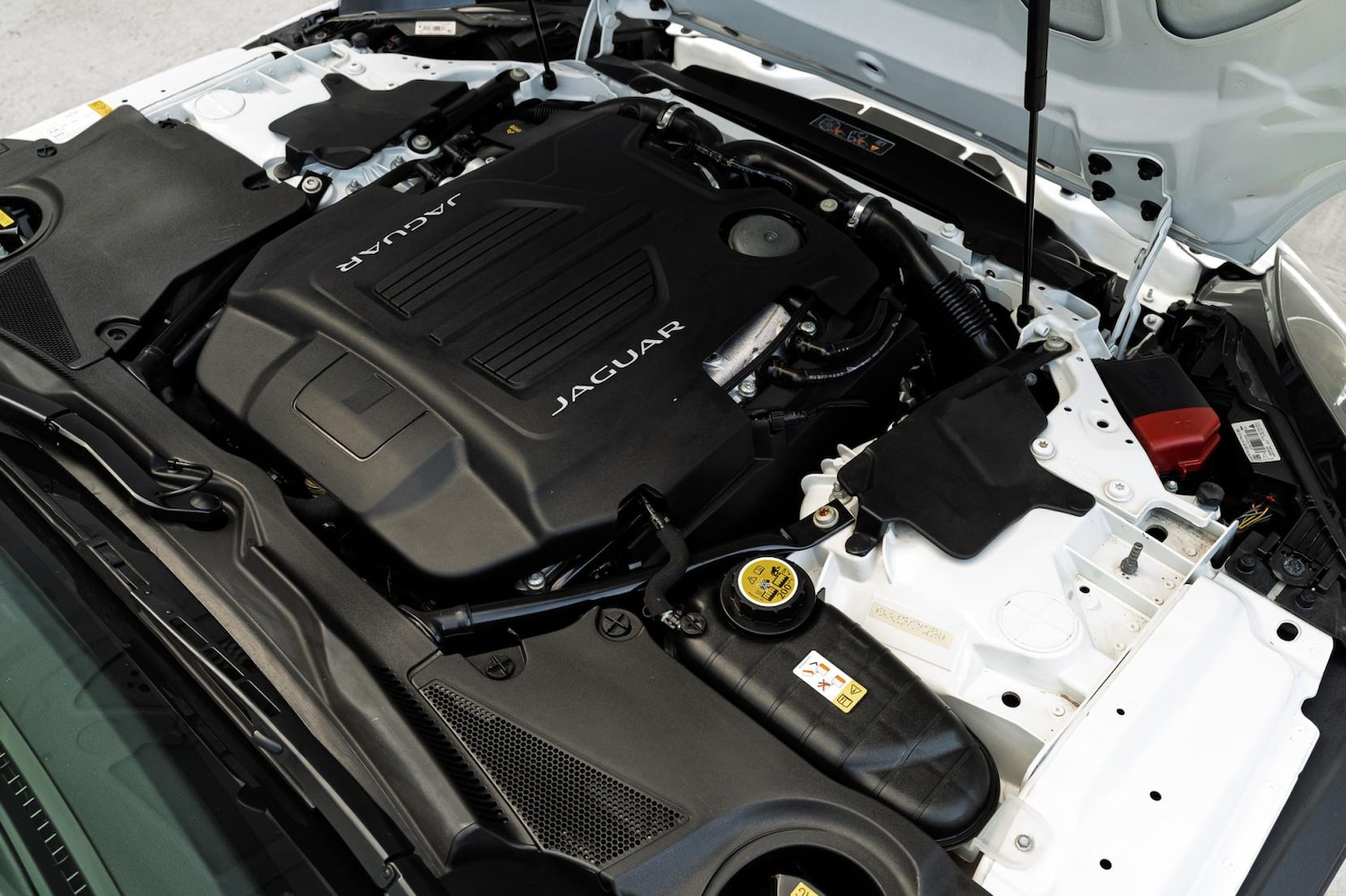 Used Jaguar F-Type 2016 for sale - 76521256: Photo 30