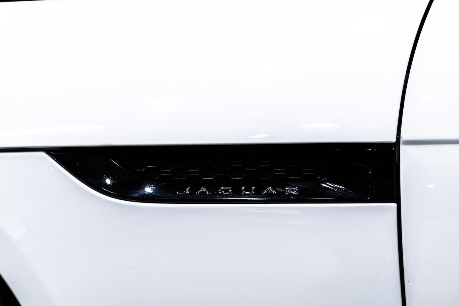 Used Jaguar F-Type 2016 for sale - 76521256: Photo 41