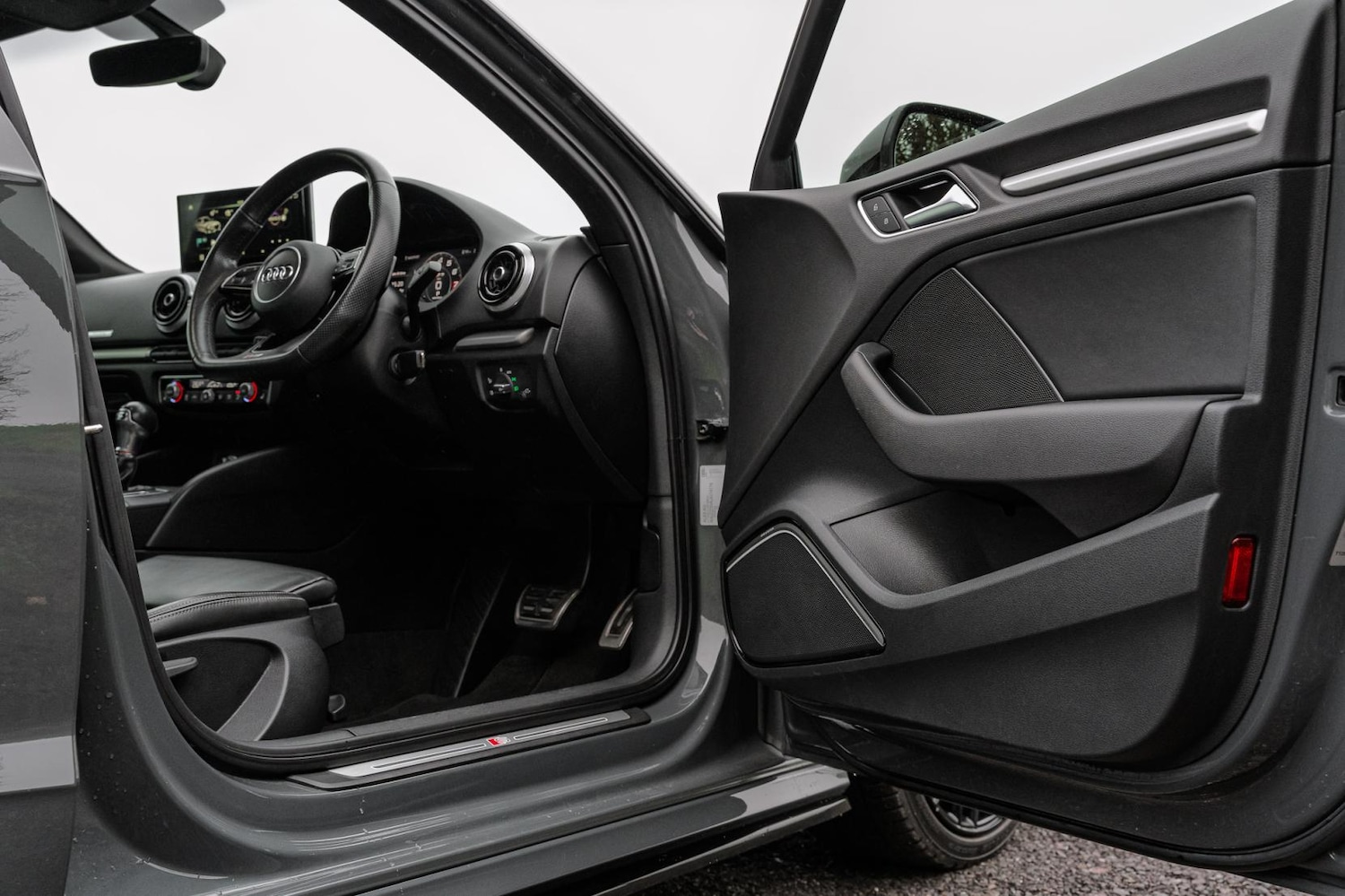 Used Audi S3 2018 for sale - 77210689: Photo 9