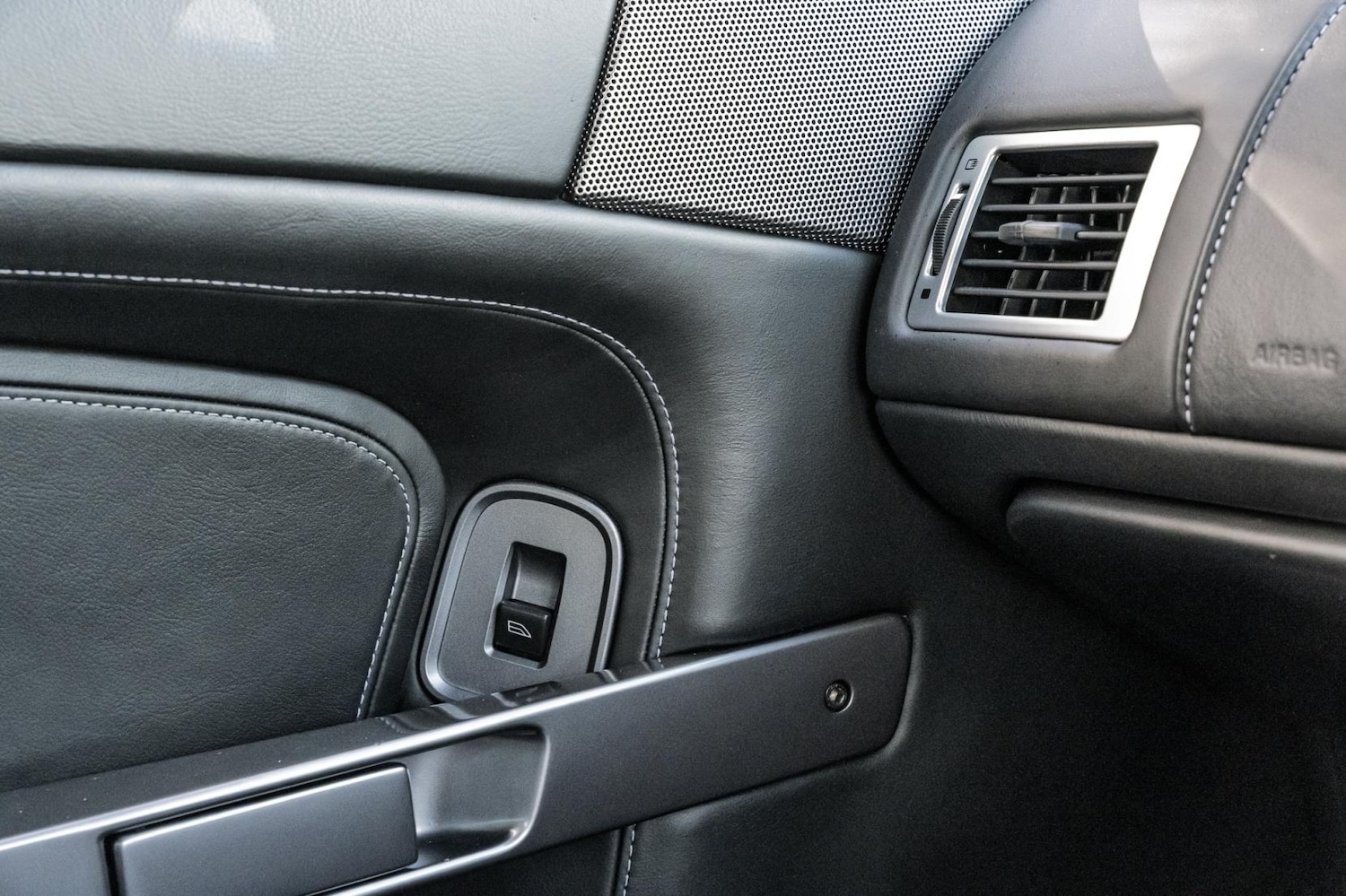 Used Aston Martin DB9 2008 for sale - 77891847: Photo 45