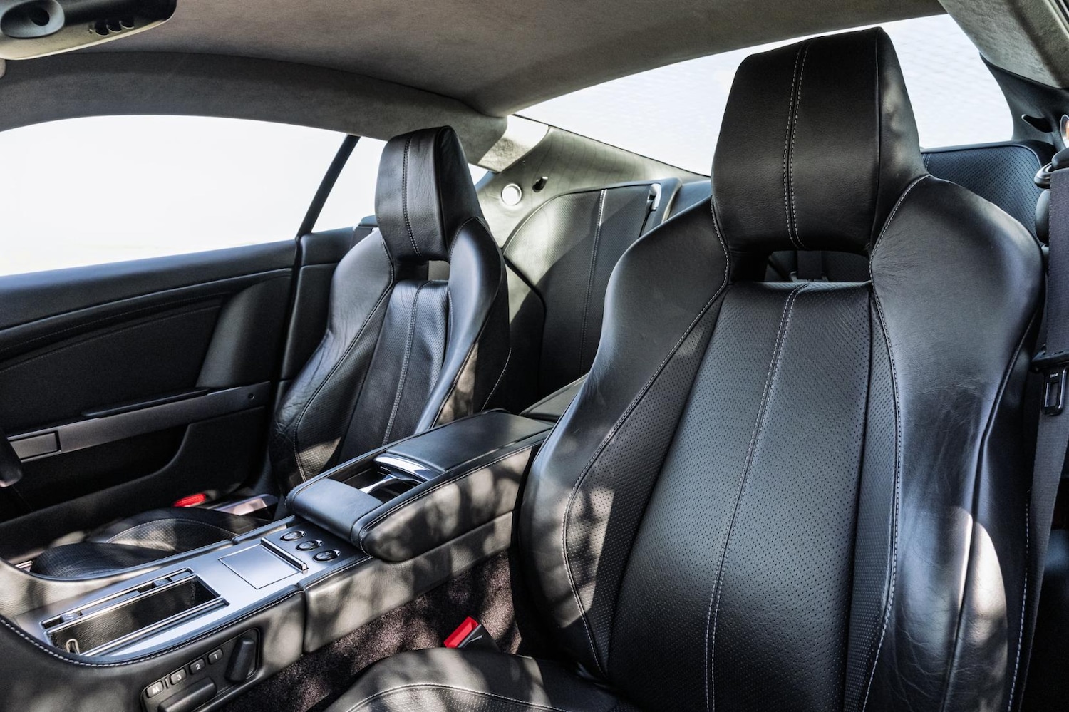 Used Aston Martin DB9 2008 for sale - 77891847: Photo 48