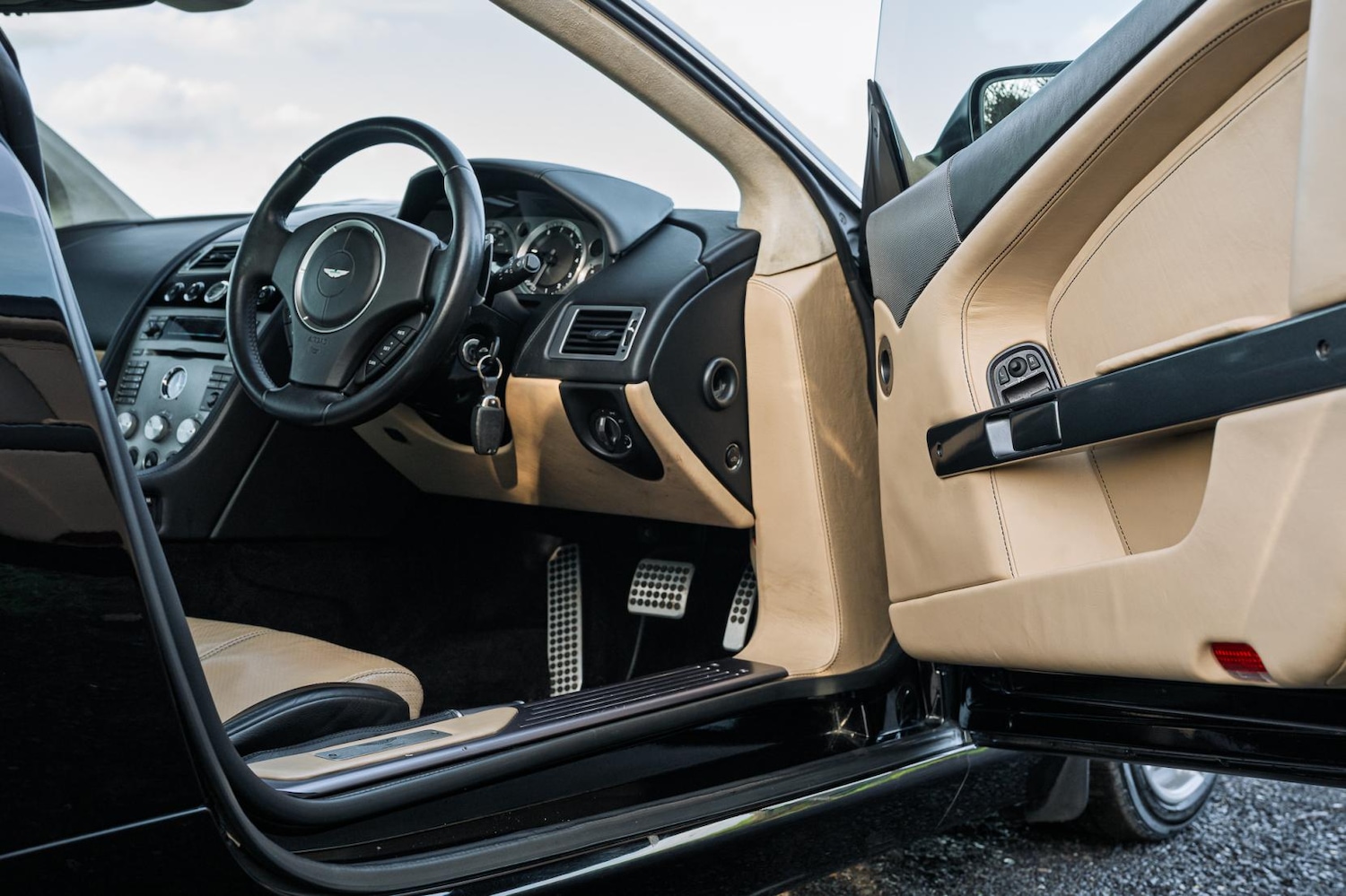 Used Aston Martin DB9 2008 for sale - 77170704: Photo 43