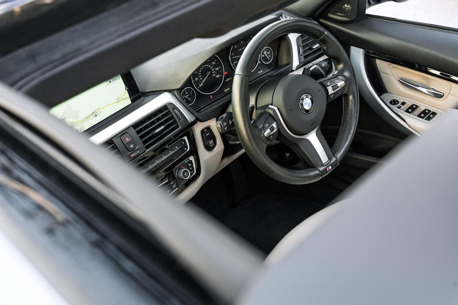 Used BMW 3 Series 2016 for sale - 78067629: Photo 42