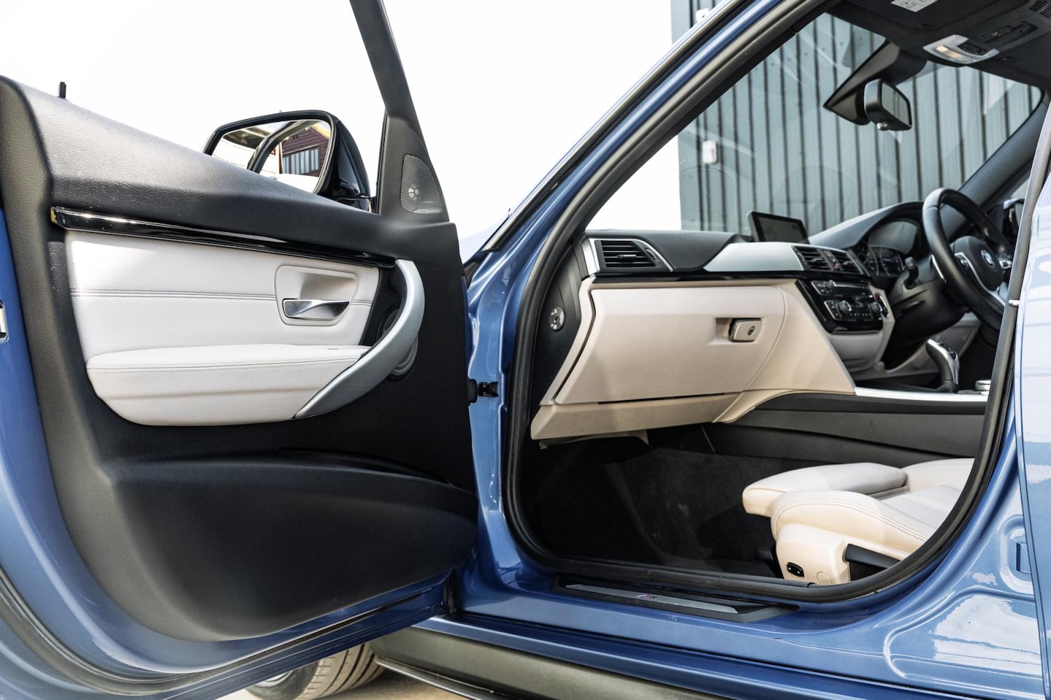 Used BMW 3 Series 2016 for sale - 78067629: Photo 45