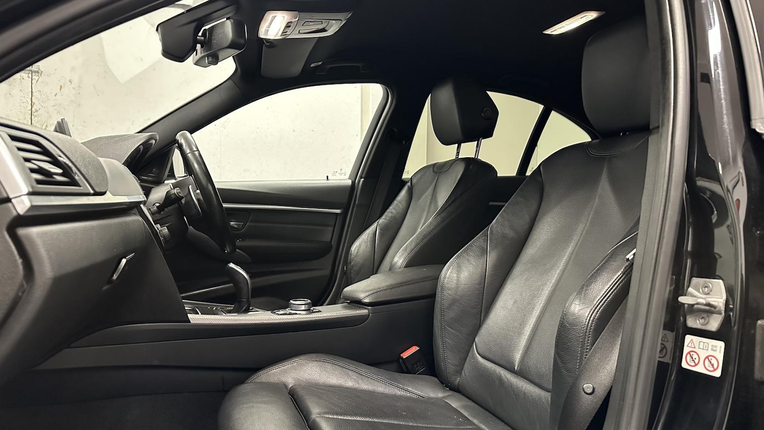 Used BMW 3 Series 2017 for sale - 77107944: Photo 11