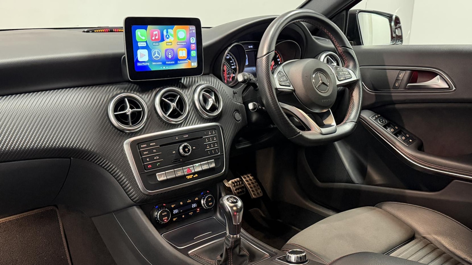 Used Mercedes-Benz A-Class 2018 for sale - 77189610: Photo 2