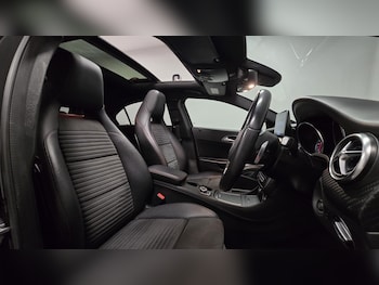 Used Mercedes-Benz A-Class 2018 for sale - 78877675: Photo