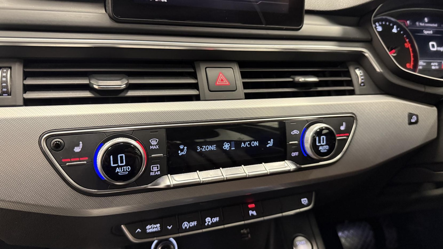 Used Audi A4 2019 for sale - 77782169: Photo 36