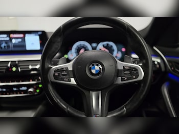 Used BMW 5 Series 2017 for sale - 77109969: Photo