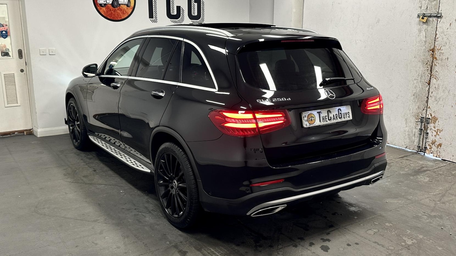 Used Mercedes-Benz GLC 2018 for sale - 77393599: Photo 10