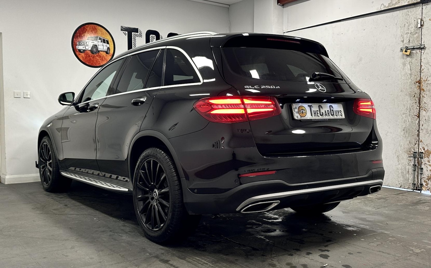 Used Mercedes-Benz GLC 2018 for sale - 77393599: Photo 3