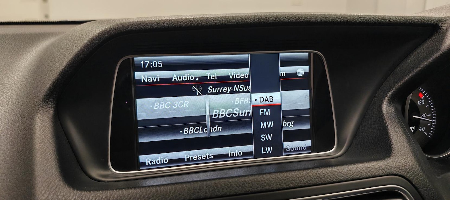 Used Mercedes-Benz E Class 2015 for sale - 77938610: Photo 19