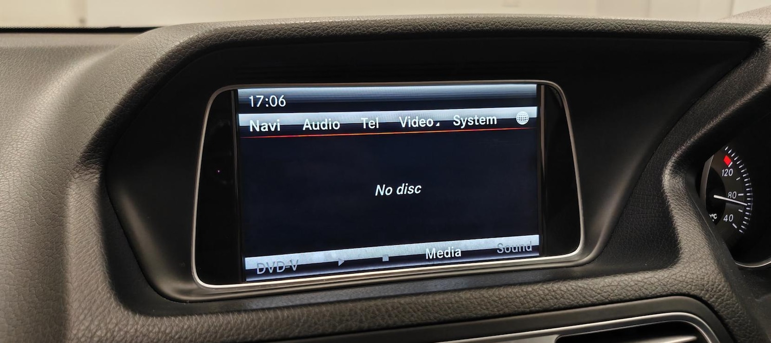 Used Mercedes-Benz E Class 2015 for sale - 77938610: Photo 20