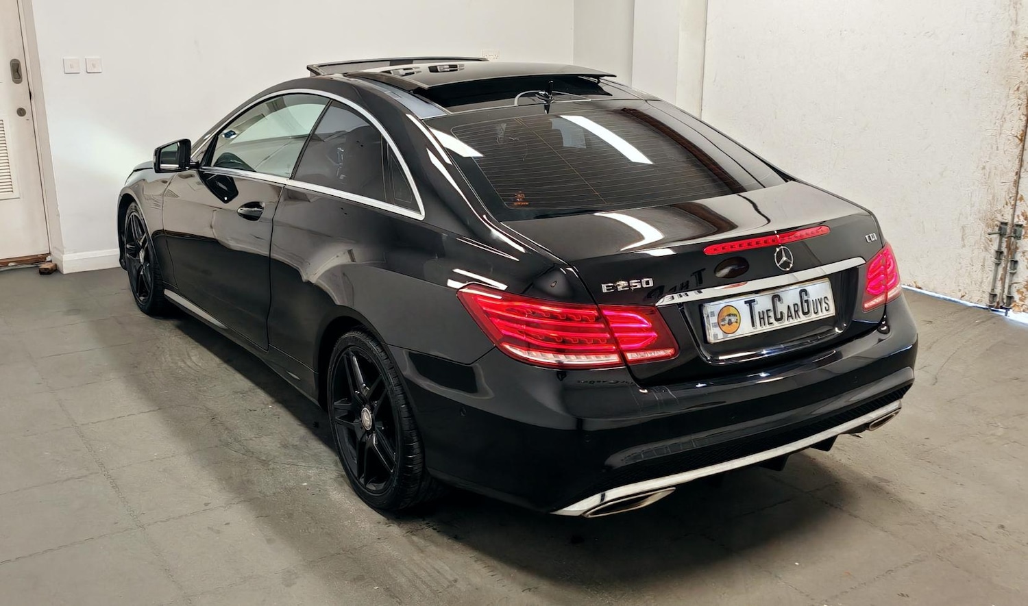 Used Mercedes-Benz E Class 2015 for sale - 77938610: Photo 31