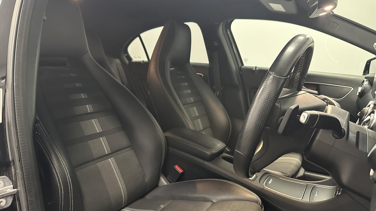 Used Mercedes-Benz A-Class 2018 for sale - 77848267: Photo 17