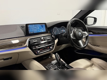 Used BMW 5 Series 2018 for sale - 77277678: Photo