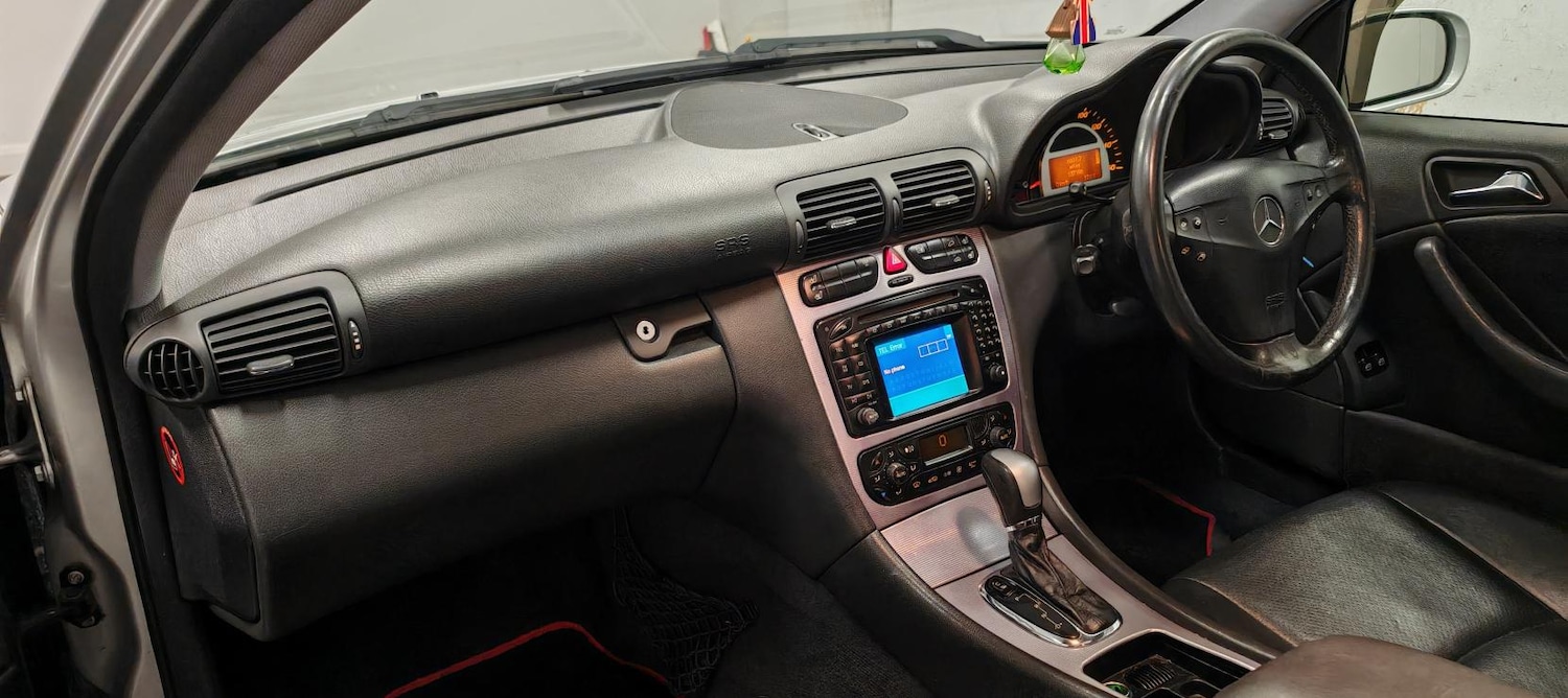 Used Mercedes-Benz C Class 2003 for sale - 77109947: Photo 14