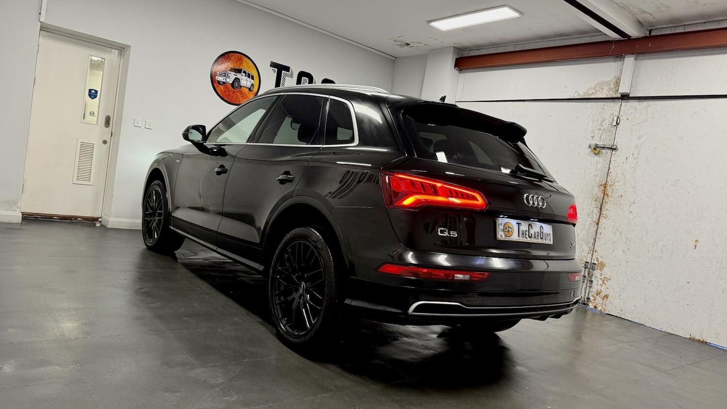 Used Audi Q5 2017 for sale - 77826081: Photo 4