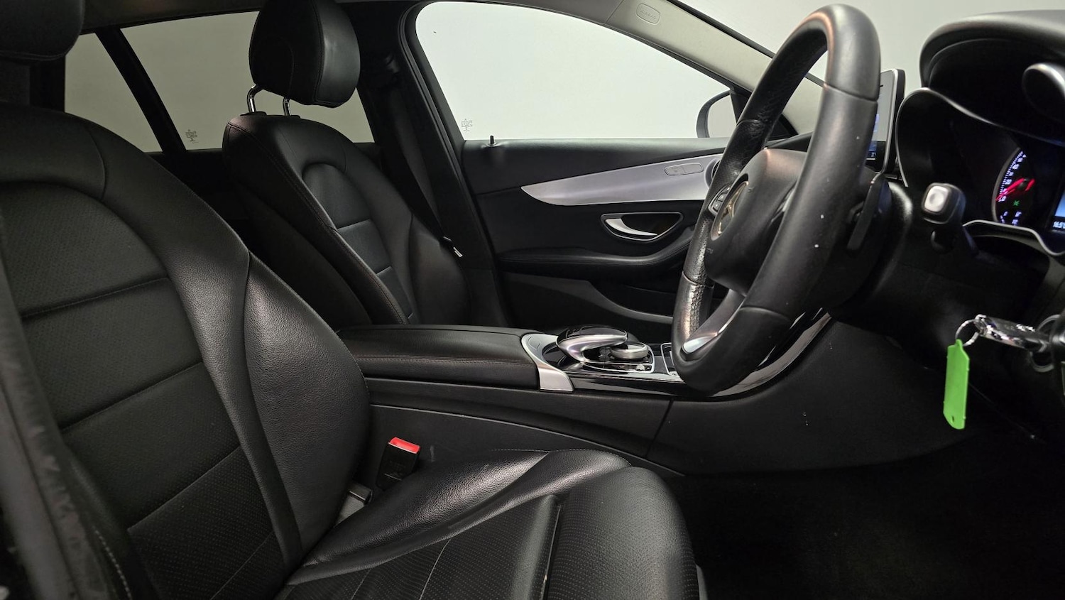 Used Mercedes-Benz C Class 2018 for sale - 77837376: Photo 13