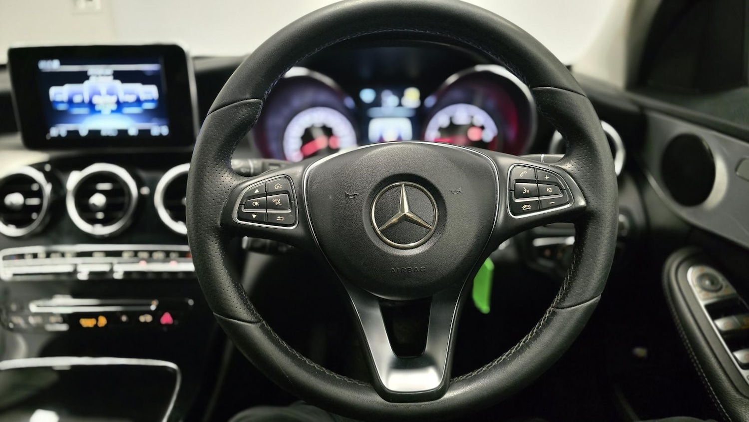 Used Mercedes-Benz C Class 2018 for sale - 77837376: Photo 15