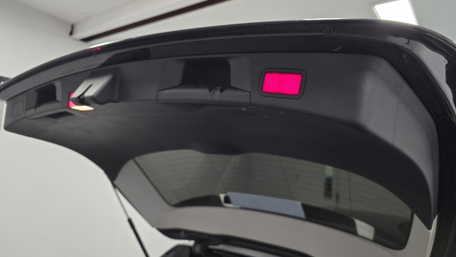 Used Mercedes-Benz C Class 2018 for sale - 77837376: Photo 16