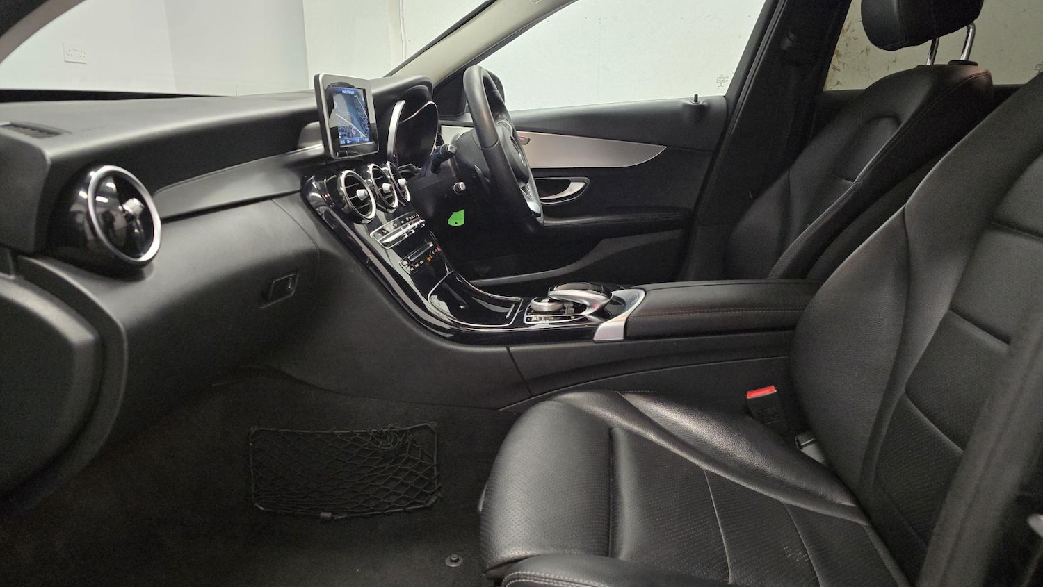 Used Mercedes-Benz C Class 2018 for sale - 77837376: Photo 17