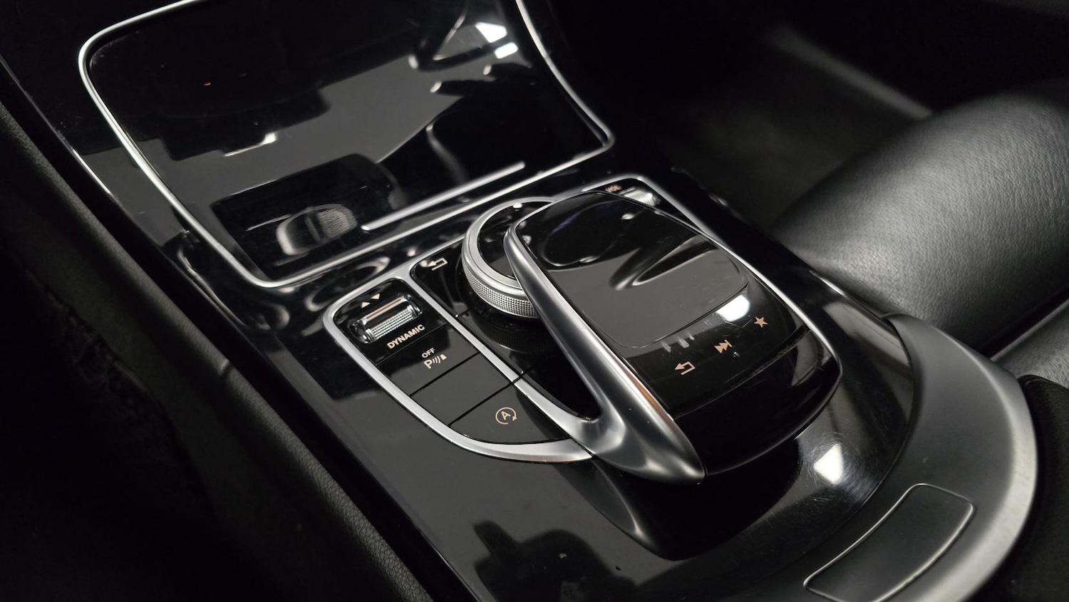 Used Mercedes-Benz C Class 2018 for sale - 77837376: Photo 29