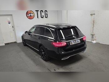 Used Mercedes-Benz C Class 2018 for sale - 77837376: Photo