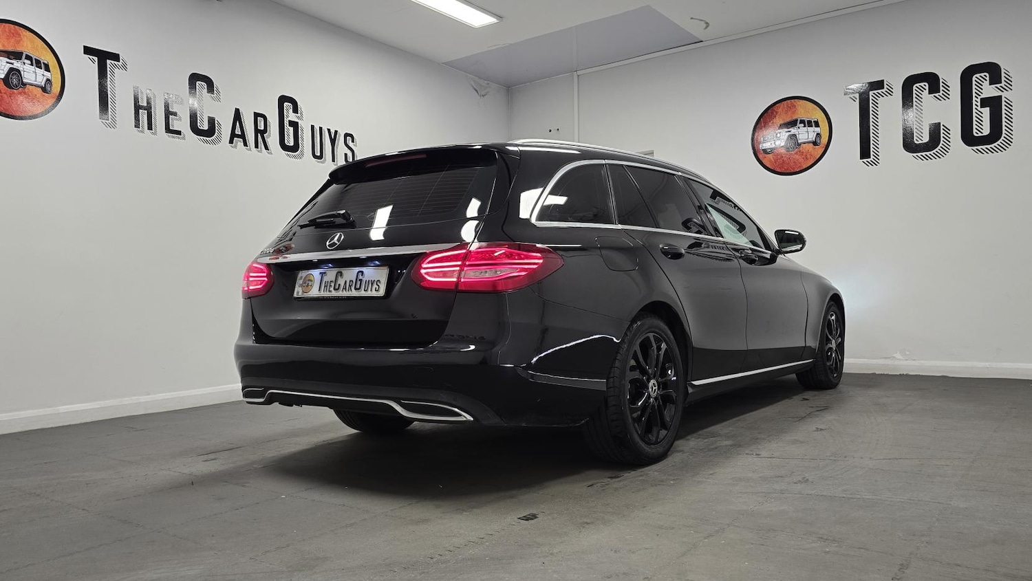 Used Mercedes-Benz C Class 2018 for sale - 77837376: Photo 9