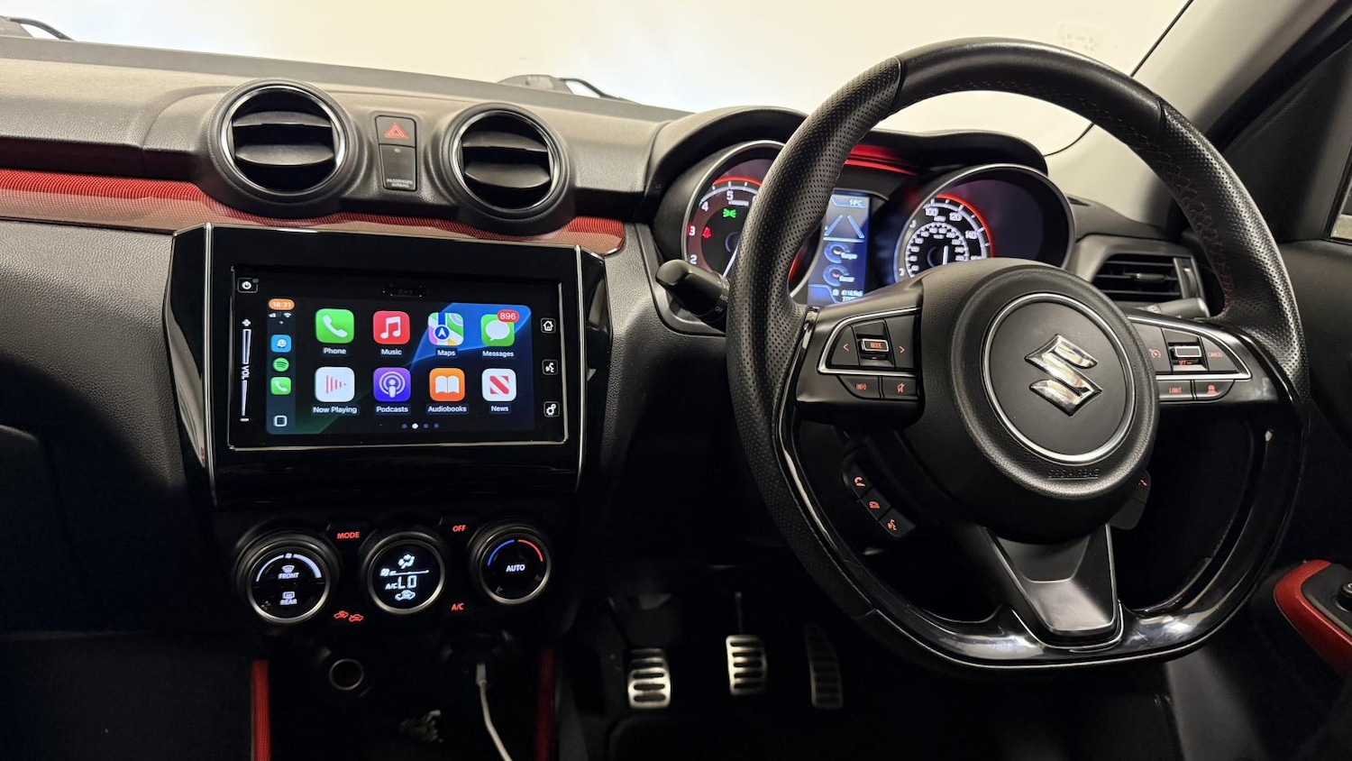 Used Suzuki Swift 2018 for sale - 77109952: Photo 2