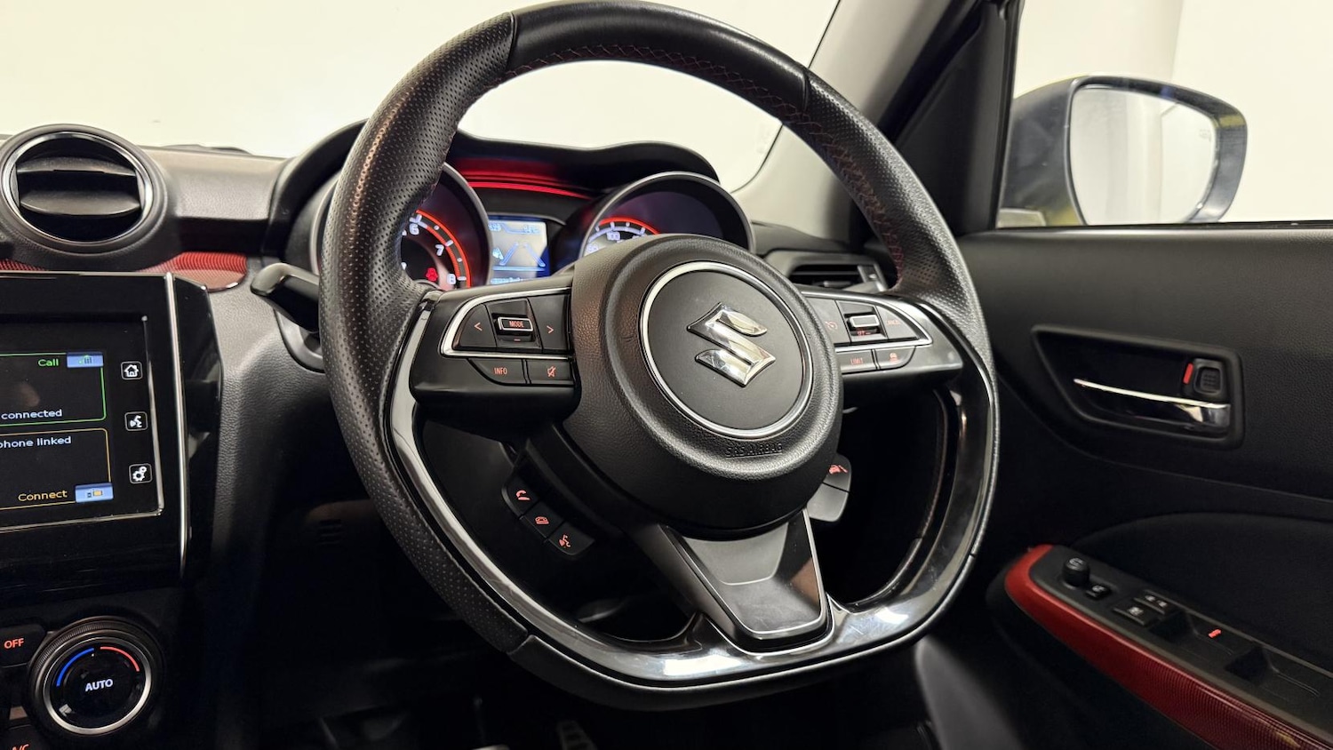 Used Suzuki Swift 2018 for sale - 77109952: Photo 27