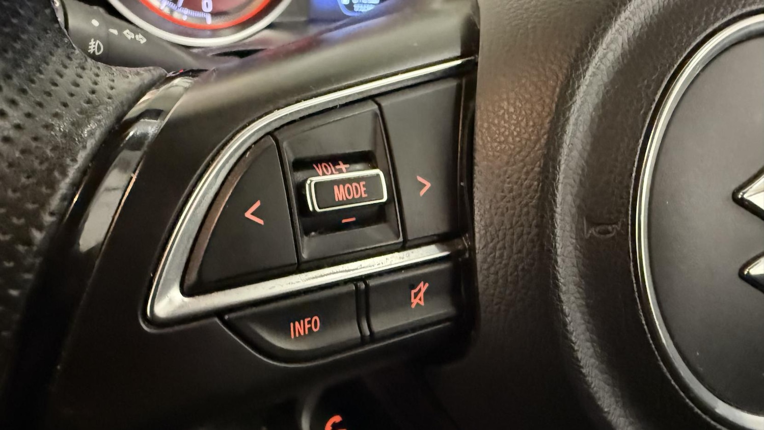 Used Suzuki Swift 2018 for sale - 77109952: Photo 28