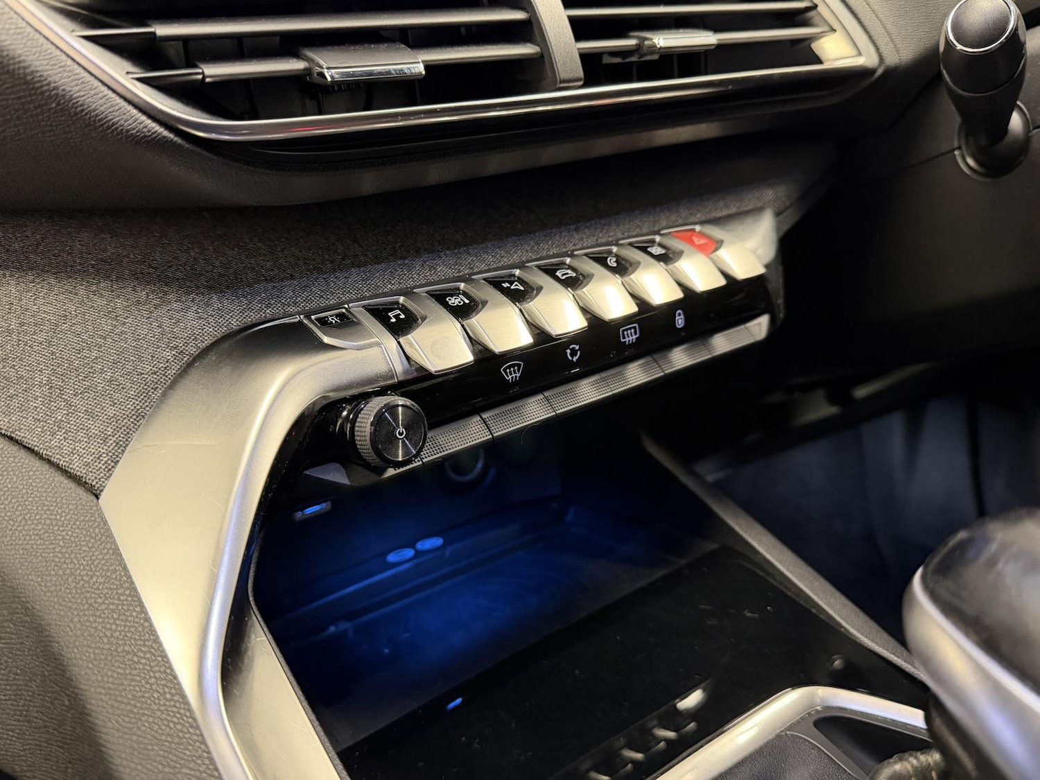 Used Peugeot 5008 2018 for sale - 77237251: Photo 19