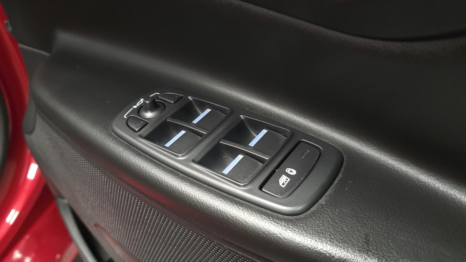 Used Jaguar XE 2015 for sale - 77137870: Photo 21