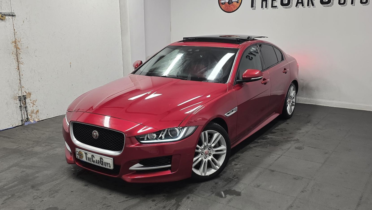 Used Jaguar XE 2015 for sale - 77137870: Photo 7