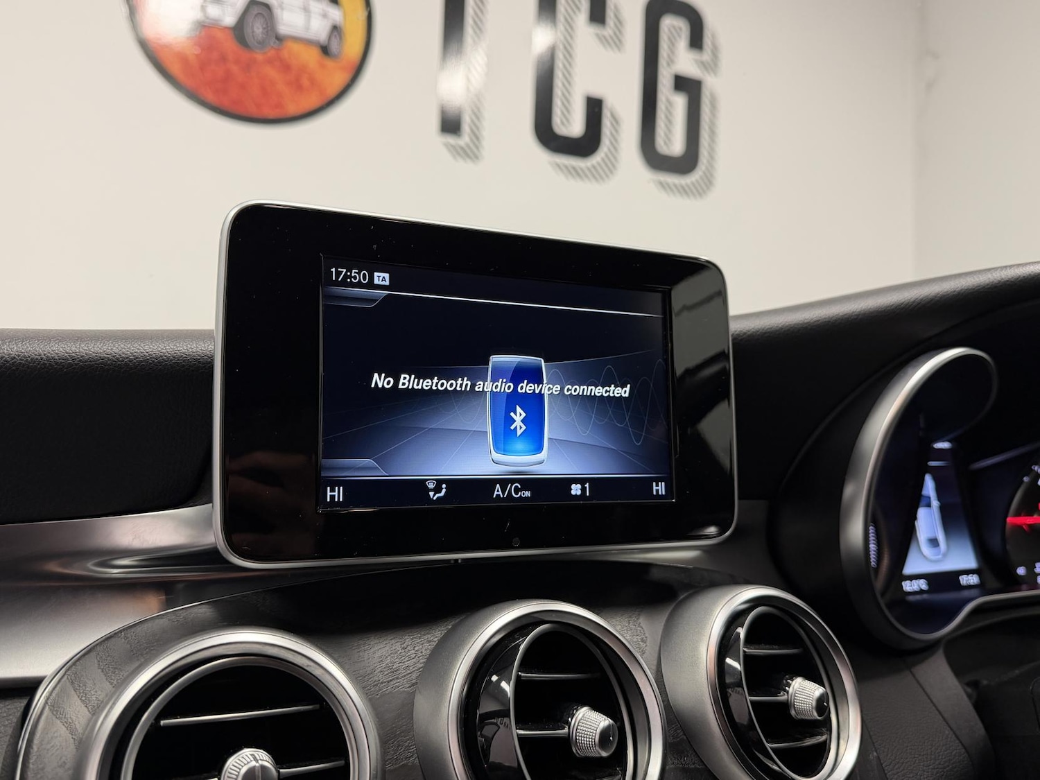 Used Mercedes-Benz C Class 2018 for sale - 77162455: Photo 21